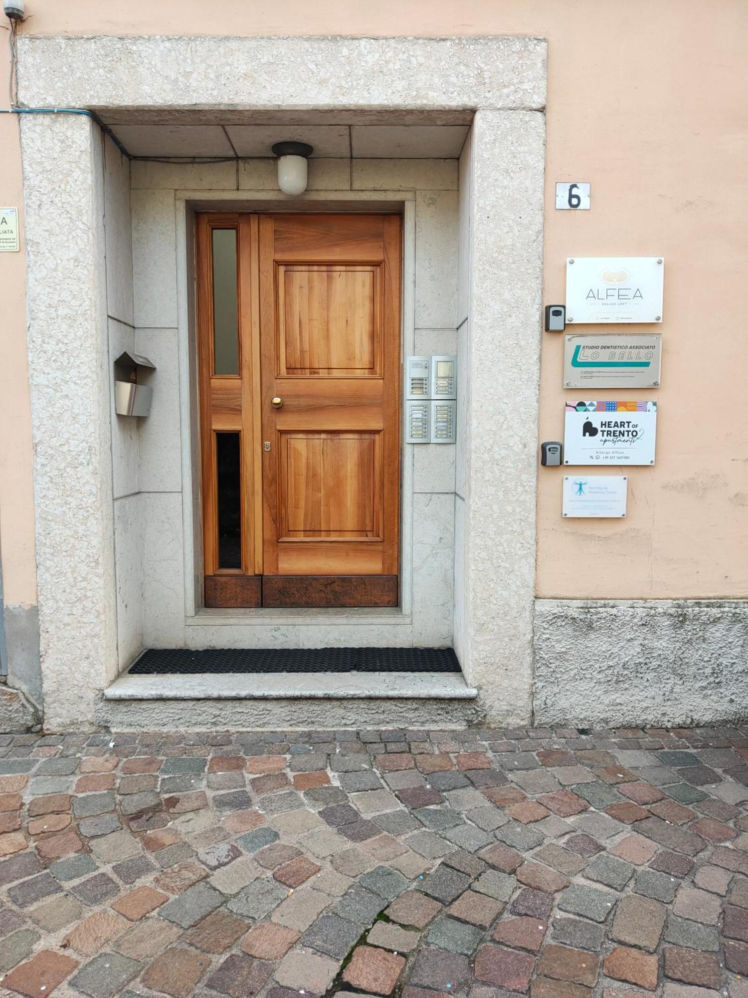 Heart Of Trento Loft & Rooms ภายนอก รูปภาพ